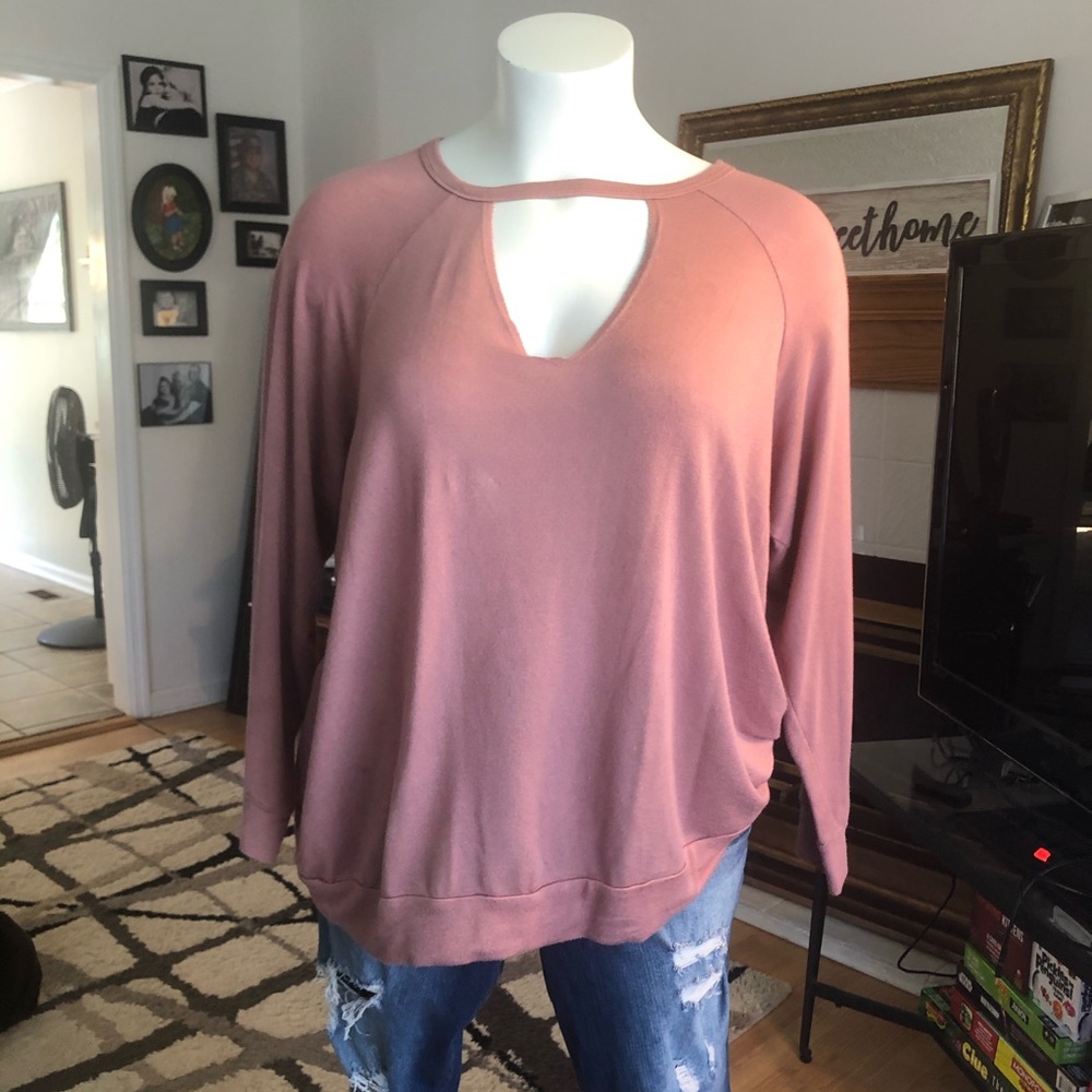 Torrid 4x dusty pink cutout neck sweatshirt